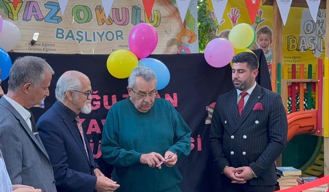 Oğuzhan Kavaklı'dan Bir Kütüphane Daha