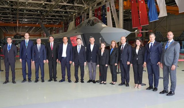 CHP KAAN'ın arkasında