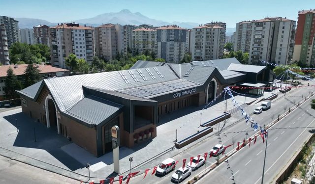 Kayseri'de il protokolü 'Çarşı Melikgazi'yi gezdi