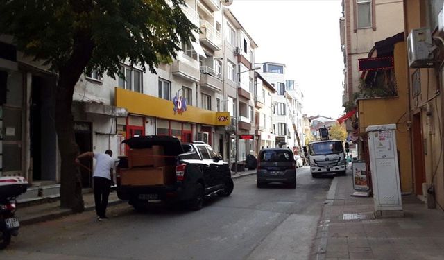 Kocaeli'de kolonlarında çatlak oluşan 5 katlı bina tahliye edildi