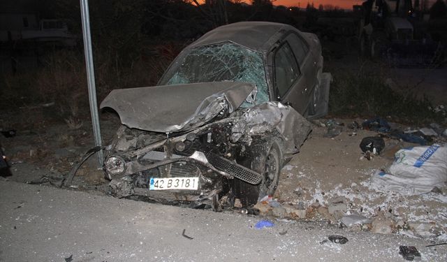 Konya'da traktör ile otomobil çarpıştı: 2 yaralı