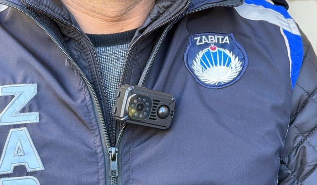 Mardin'de zabıta yere çöp atanları yaka kamerasıyla tespit edecek