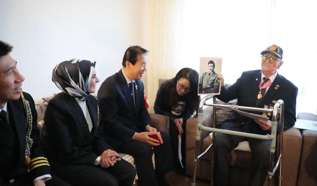 Bakan Göktaş'tan Kore gazisine ziyaret