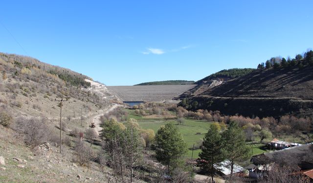 Bolu’da Mezarlık Baraj Öncesi Taşınıyor