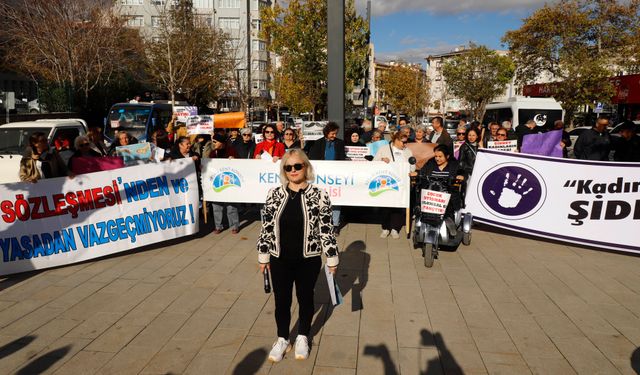 Edirne'de kadınlardan şiddete karşı yürüyüş
