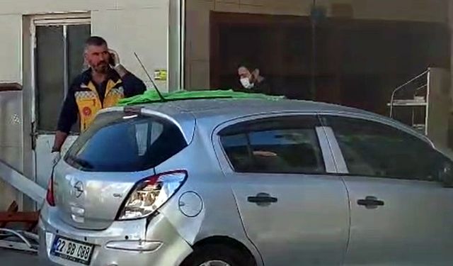 Edirne'de otomobil ekmek fırınına daldı