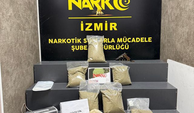 Evinde uyuşturucuyla yakalandı