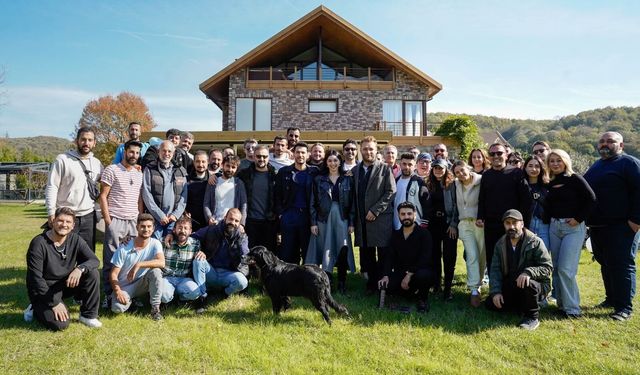 Güller ve Günahlar setinden samimi kareler