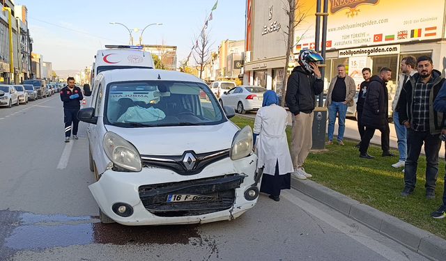 Hafif ticari araç cipe çarptı: 1 yaralı