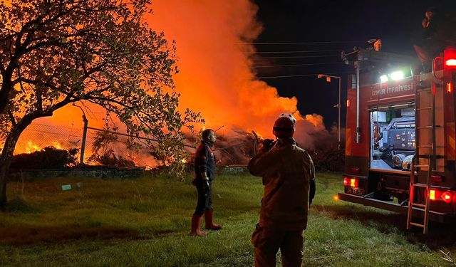 İzmir’de belediyenin çöp depolama sahasında yangın çıktı