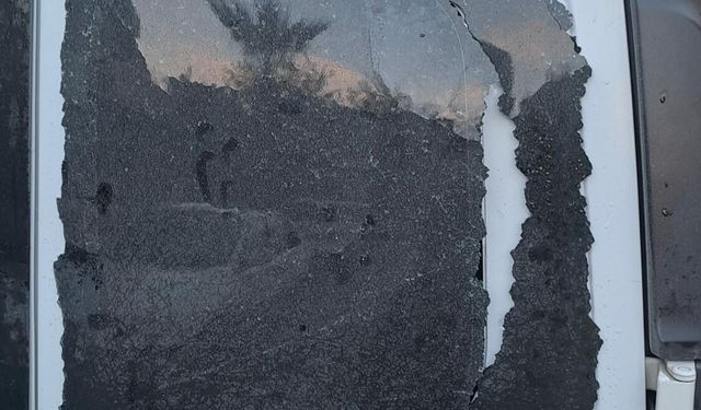 Kavga İhbarına Giden Ekip Aracının Camını Kırdılar