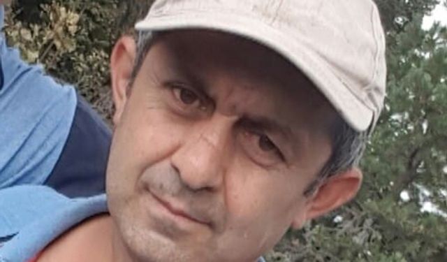 Kestiği ağacın altında kalarak hayatını kaybetti