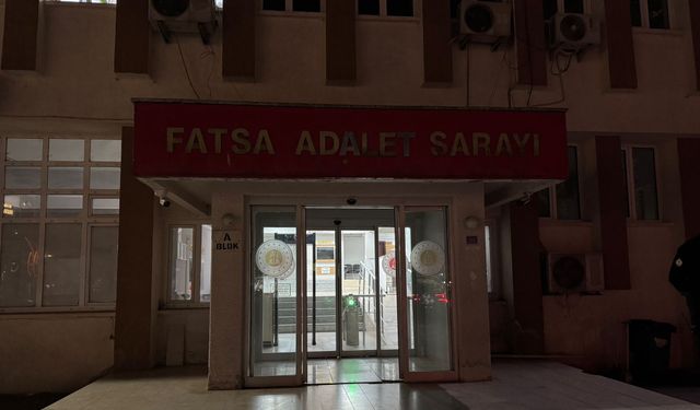 Kuyumcu soyguncusunu parmak izi yakalattı