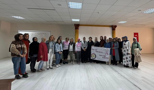 Meme kanseri farkındalığı için bisikletle Türkiye turuna çıktılar