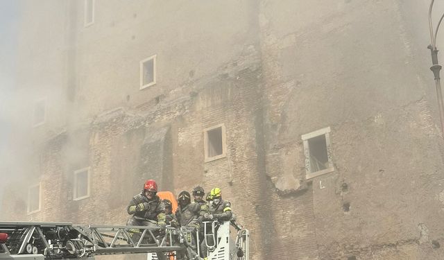 Roma'da tarihi kulede çökme