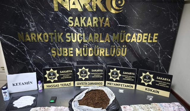 Sakarya'da uyuşturucu operasyonu: 3 kişi gözaltına alındı