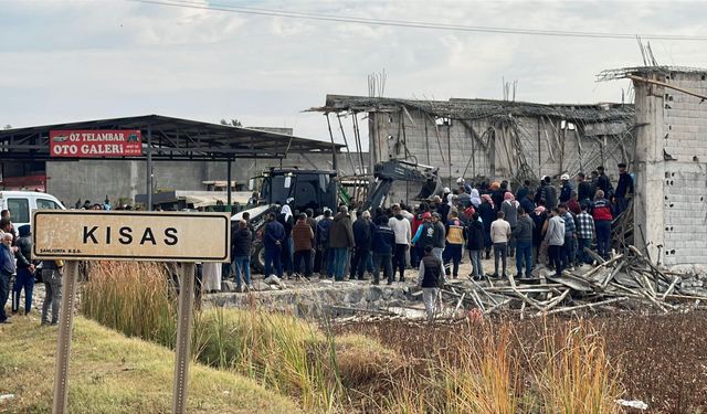 Şanlıurfa'da beton dökümü esnasında göçük