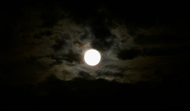 Süper Ay Manisa'dan Gözüktü