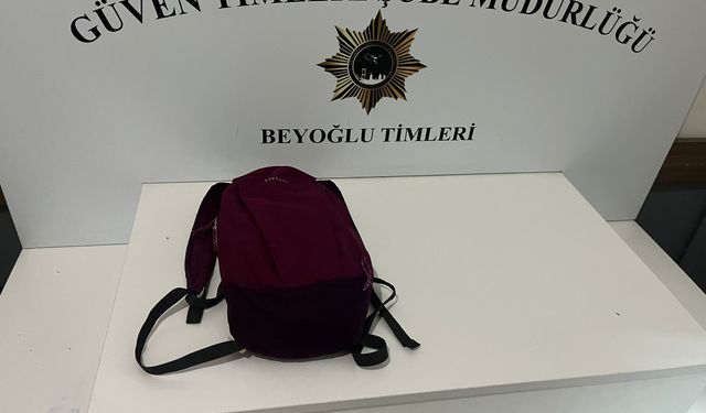 Taksim'de turiste kapkaç