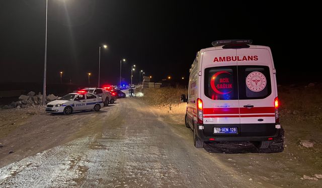 Talas’ta Otomobil Uçuruma Düştü