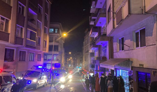 Yanan evde mahsur kaldılar