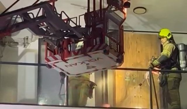 Yangın Çıkartmak İsteyen Kadın, İtfaiyeye Damacana Fırlattı