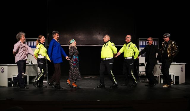 Etimesgut'ta Emekli Tiyatrosu perdelerini yeni oyunla açtı