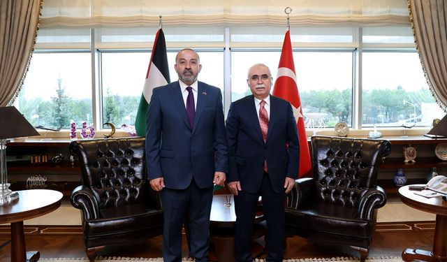 AYM Başkanı, Filistin Devleti Başsavcısını kabul etti