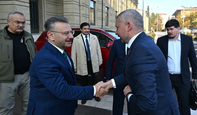 Belarus'un Ankara Büyükelçisi Glaz'dan, Vali Aksoy'a ziyaret