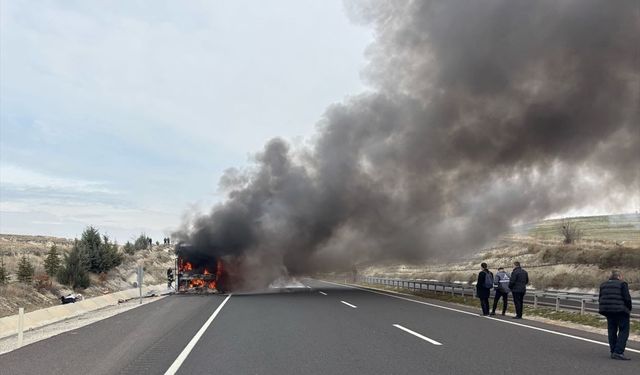 Eskişehir'de korkutan otobüs yangını