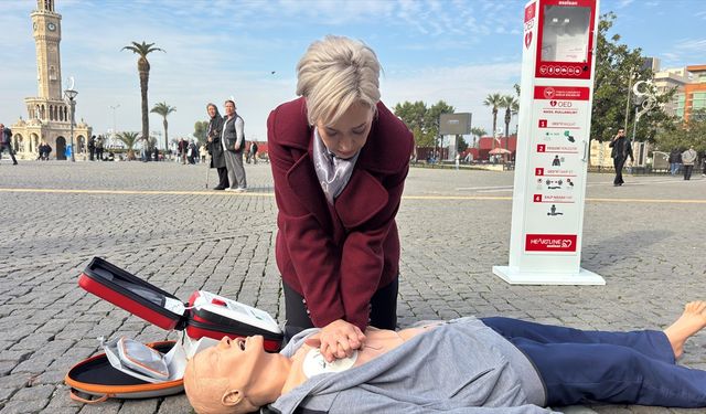İzmir'de şok cihazlarıyla kalp durmalarına önlem alındı