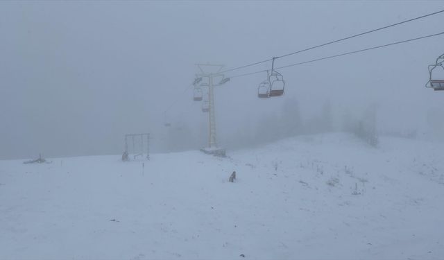 Uludağ'da kar yağışı