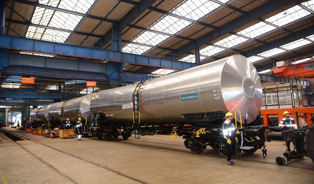 "9 ZACENS tipi sarnıç vagonu Milli Savunma Bakanlığı'na teslim edildi"