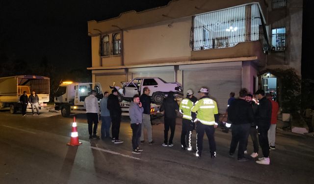 Adana'da otomobil kazası can aldı