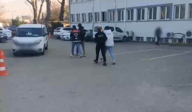 Adlarının FETÖ soruşturmasına karıştığını söyleyip dolandırdılar