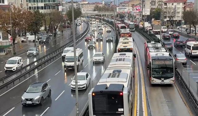 Avcılar'da metrobüs arızası