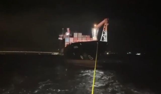 Çanakkale Boğazı'nda gemi arızalandı