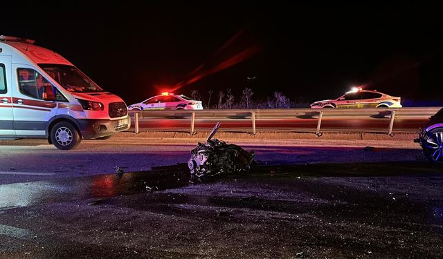 Çanakkale'de otomobiller çarpıştı