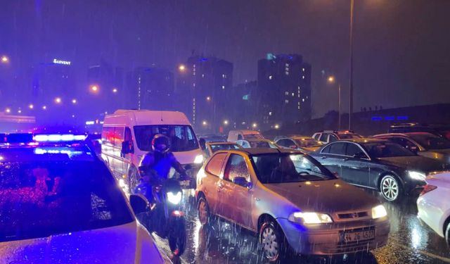 Eyüpsultan TEM Otoyolu'nda feci zincirleme kaza!