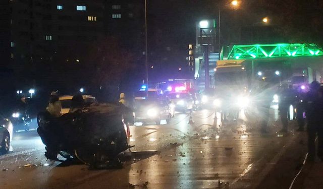 Kontrolden Çıkan Otomobil Takla Attı