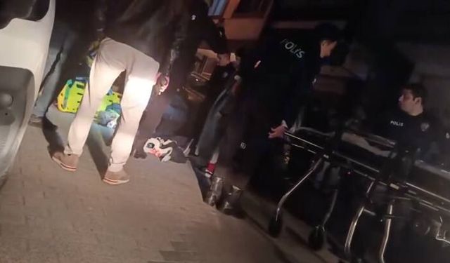 Küçükçekmece'de 'dur' ihtarına uymayan sürücü kaçarken kaza yaptı