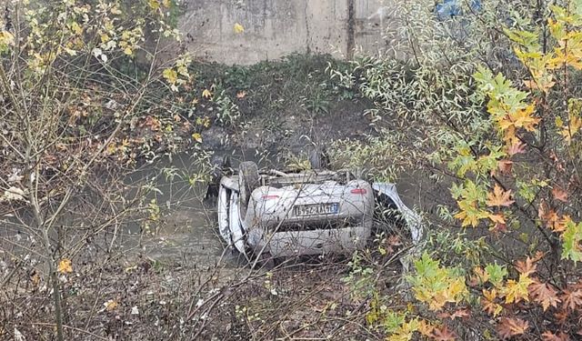 Otomobil dereye uçtu