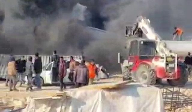 Şanlıurfa'da şantiye alanında yangın