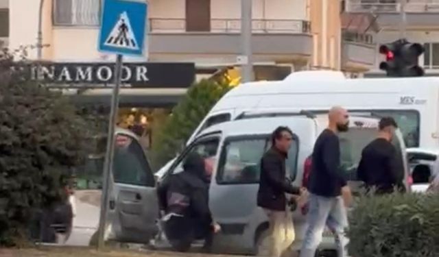 Trafikte tartıştıkları sürücüyü darbeden kişilere gözaltı