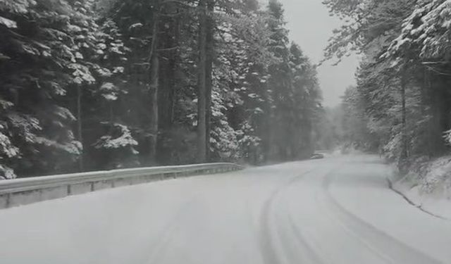 Uludağ'da kar kalınlığı 5 santimetre oldu