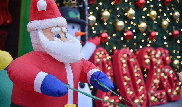 Yılbaşı kutlamalarının vazgeçilmezi: Her bütçe için yapay çam ağacı