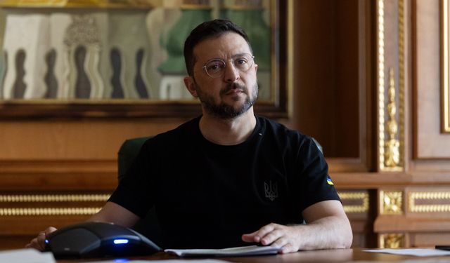 Zelenskiy'den 'onurlu bir barış' açıklaması