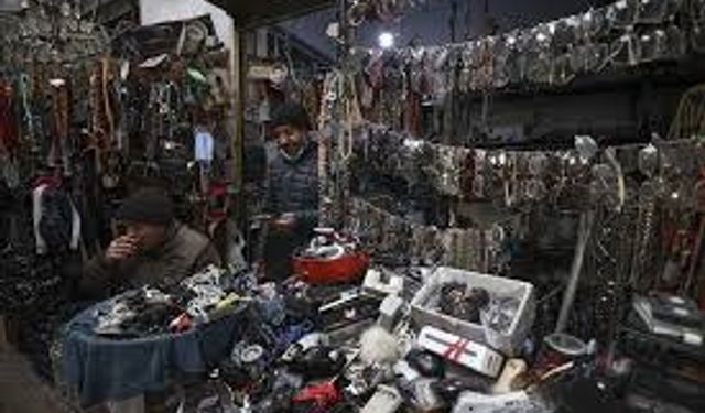 İkinci Elin Kalbi: Adil Han ve İtfaiye Meydanı Yolculuğu