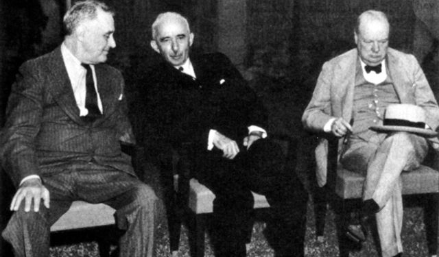 Türkiye'yi Savaşa İkna Çabaları: Kahire Konferansı