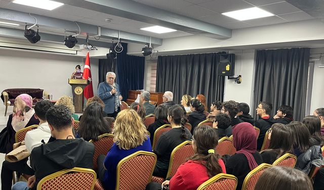 Prof. Dr. Bayraktaroğlu’ndan “Öğrenmeyi Öğrenme” konferansı